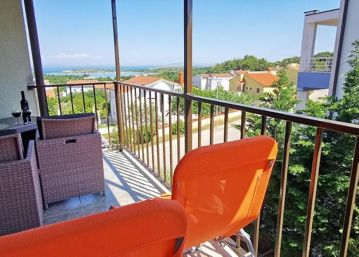 Lela Appartement Ližnjan